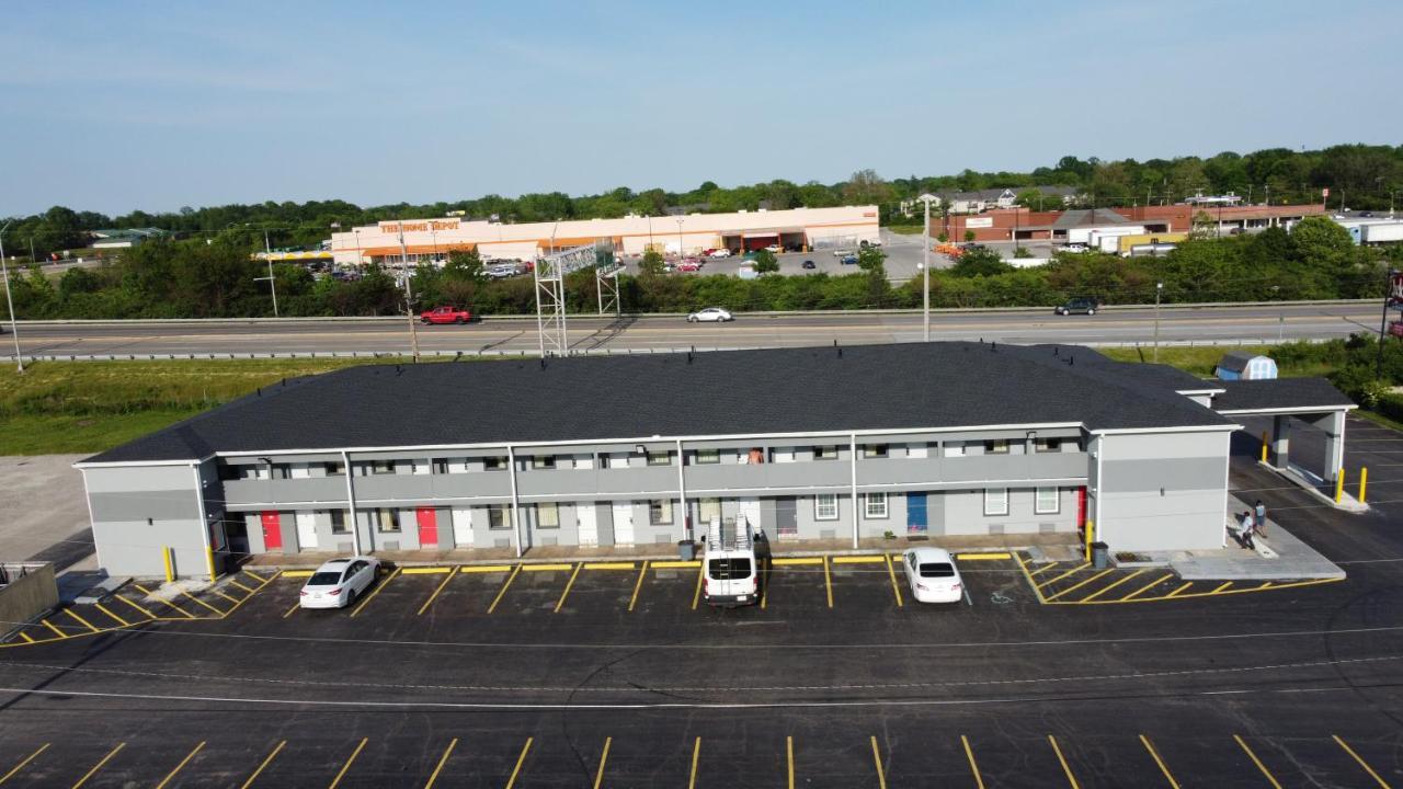 Days Inn By Wyndham Indianapolis East Post Road Exteriér fotografie