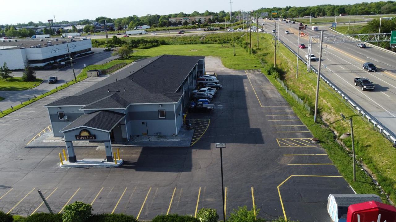 Days Inn By Wyndham Indianapolis East Post Road Exteriér fotografie