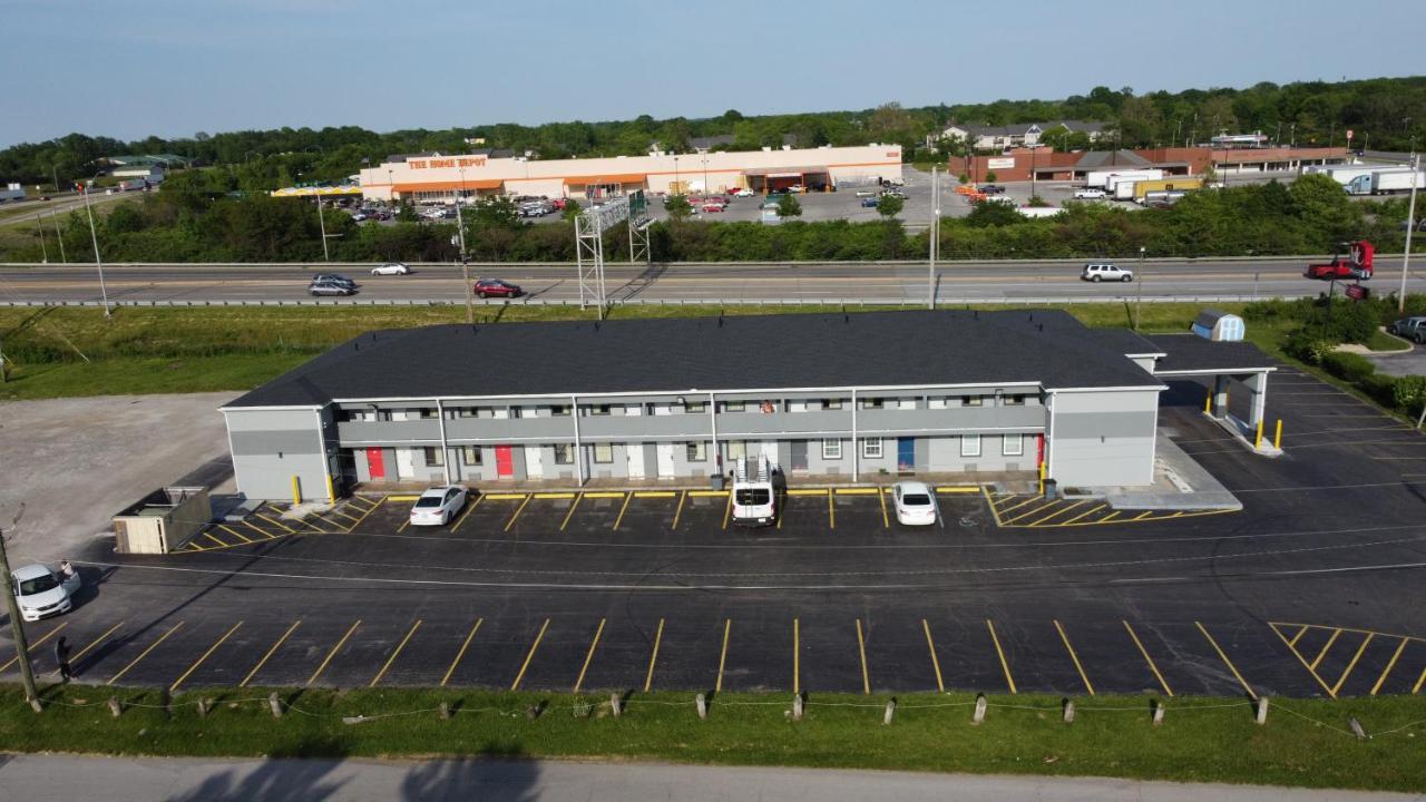 Days Inn By Wyndham Indianapolis East Post Road Exteriér fotografie