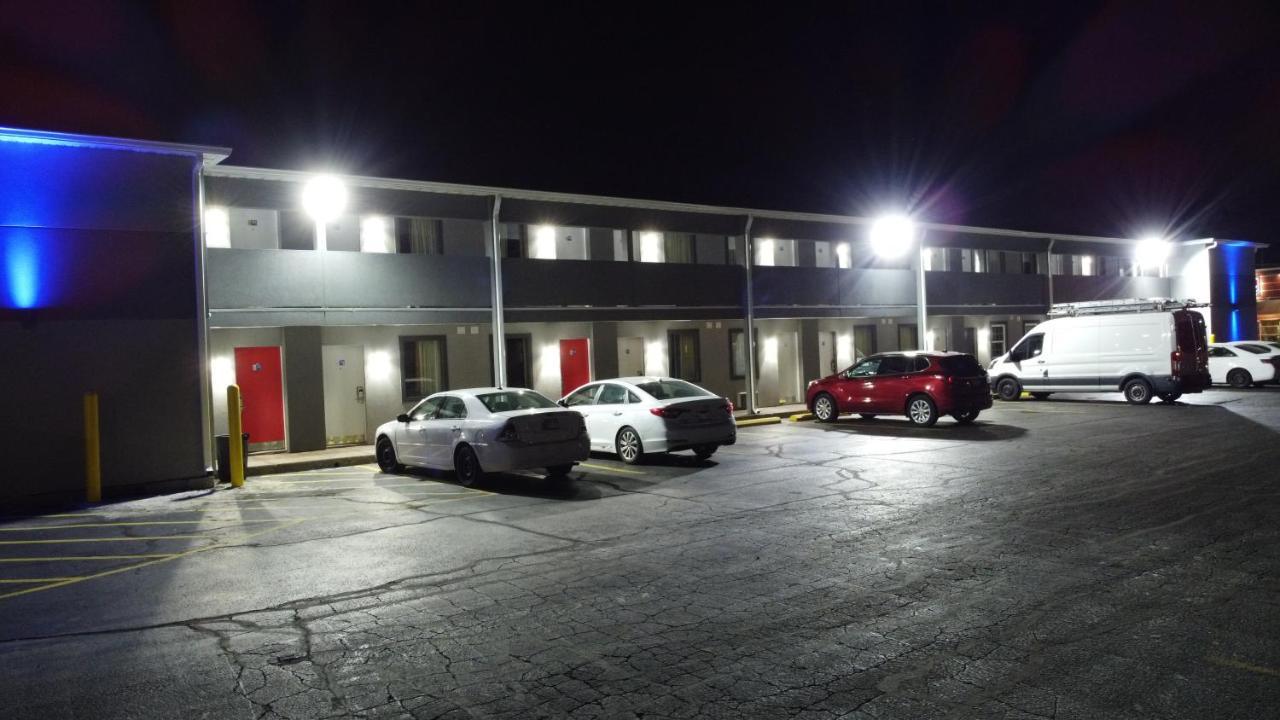 Days Inn By Wyndham Indianapolis East Post Road Exteriér fotografie