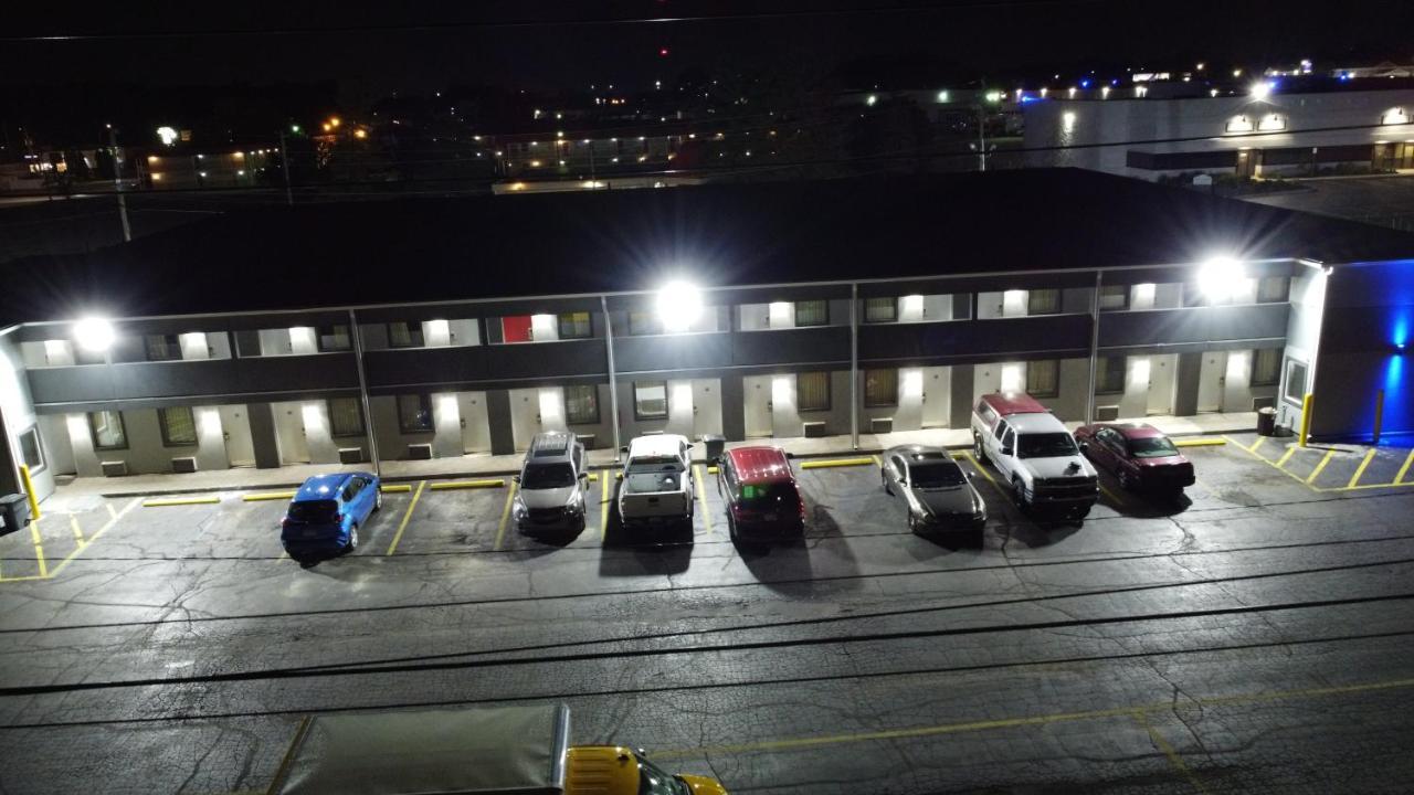 Days Inn By Wyndham Indianapolis East Post Road Exteriér fotografie