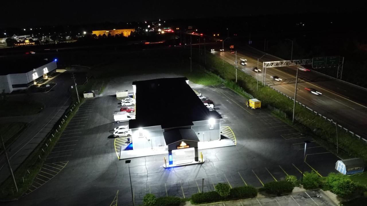 Days Inn By Wyndham Indianapolis East Post Road Exteriér fotografie