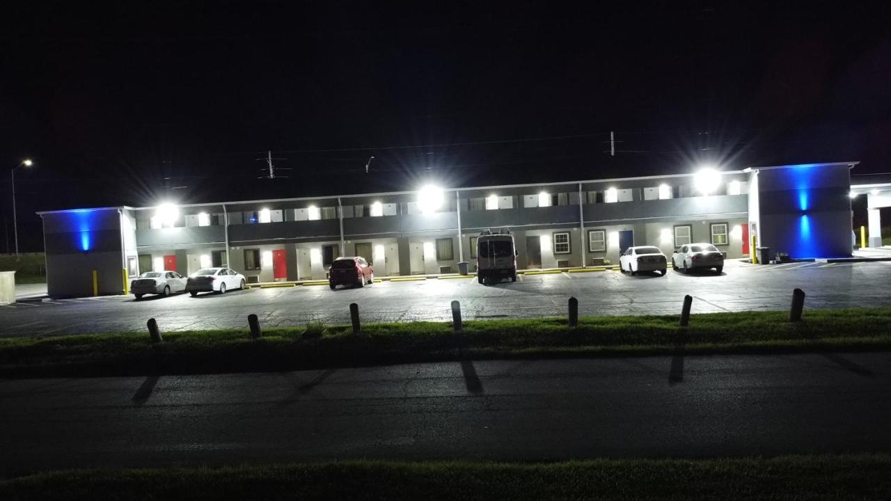 Days Inn By Wyndham Indianapolis East Post Road Exteriér fotografie