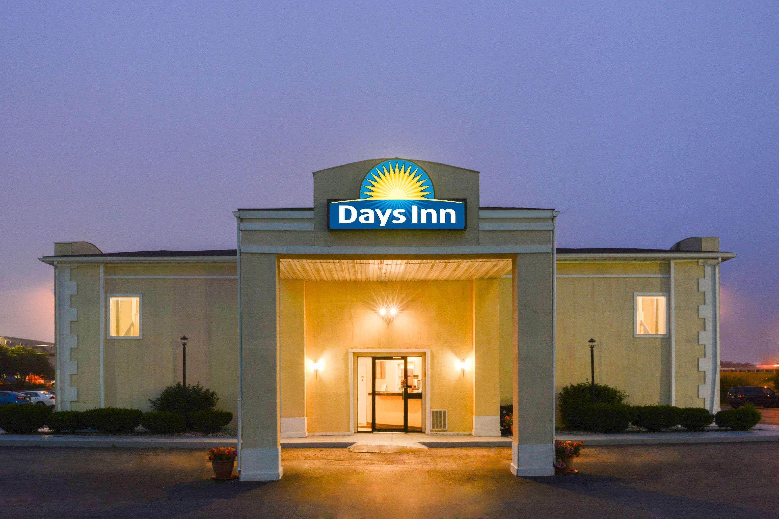 Days Inn By Wyndham Indianapolis East Post Road Exteriér fotografie