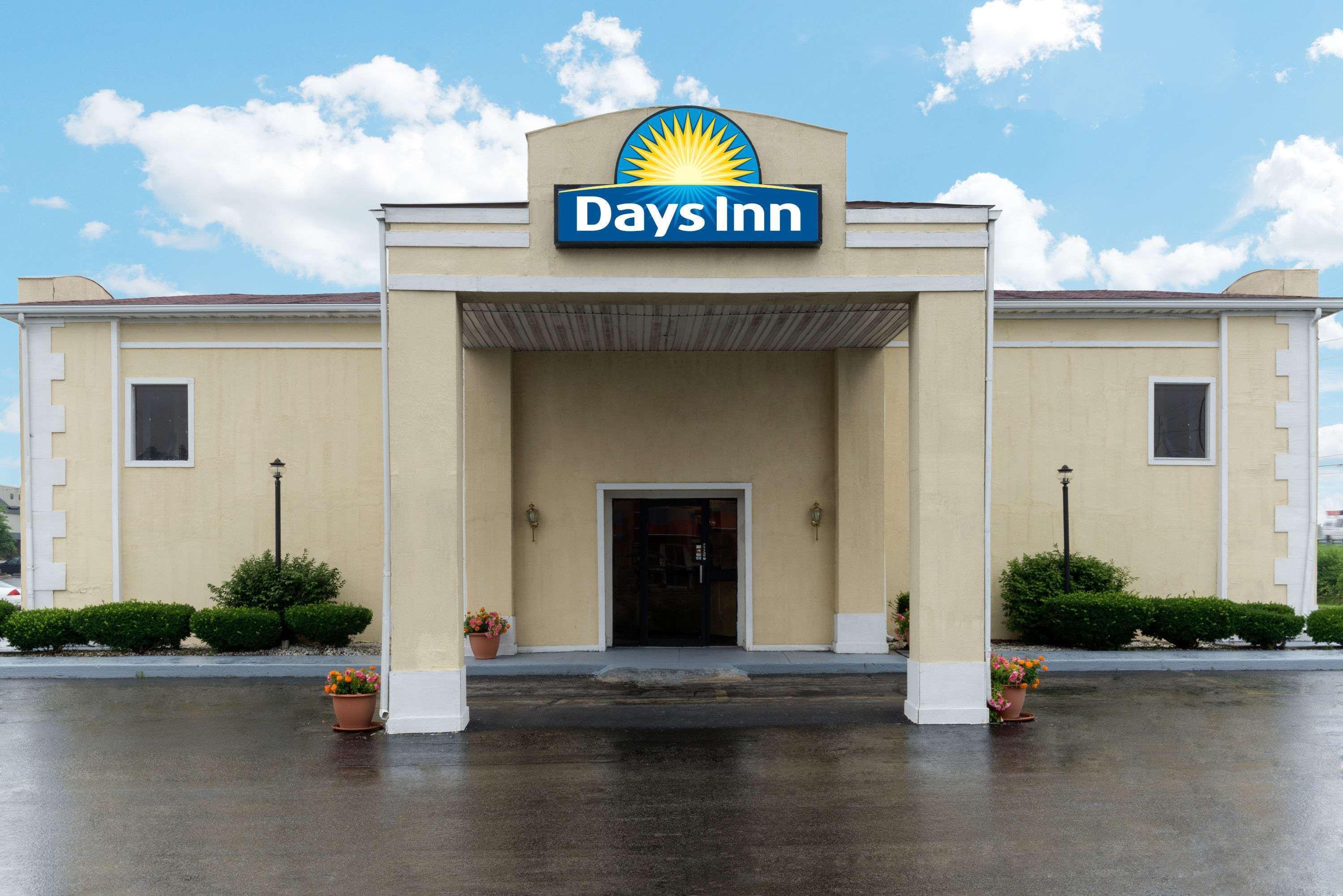 Days Inn By Wyndham Indianapolis East Post Road Exteriér fotografie