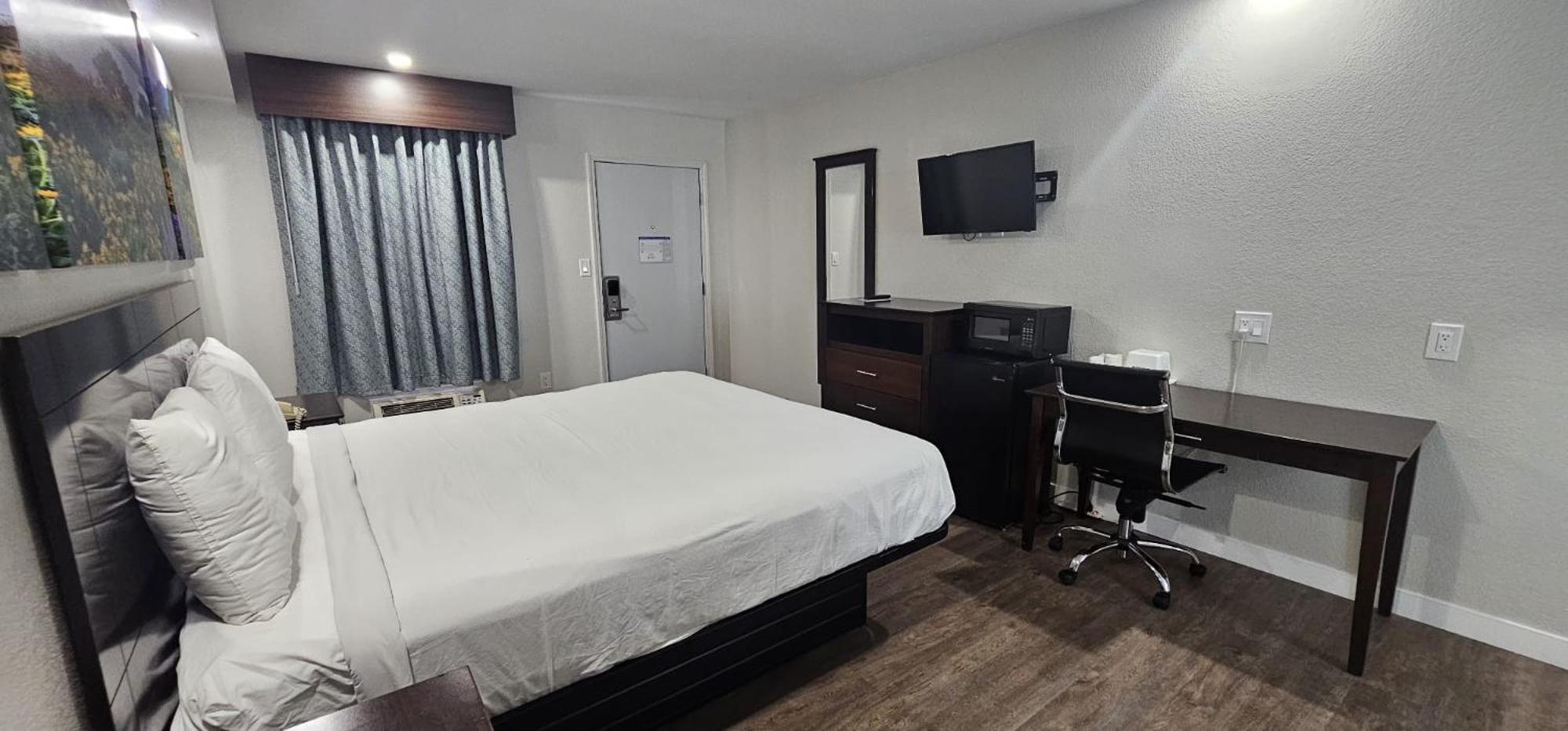Days Inn By Wyndham Indianapolis East Post Road Exteriér fotografie